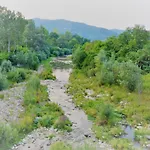Cascina - Tra Le Nocciole Apartmán *