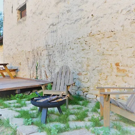 Apartment Cascina - Tra Le Nocciole Levice