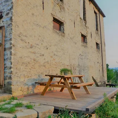 Cascina - Tra Le Nocciole * Levice