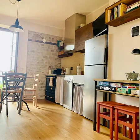 Cascina - Tra Le Nocciole Levice