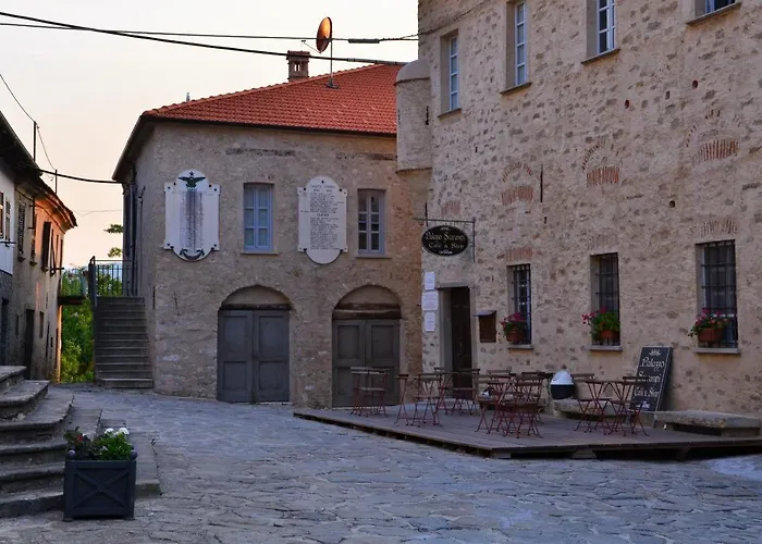 Cascina - Tra Le Nocciole * Levice