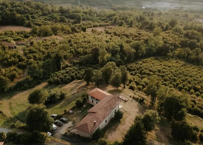 Cascina - Tra Le Nocciole Apartment Levice